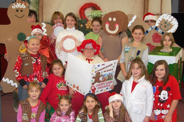 How to Celebrate Christmas With Your Girl Scout Troop